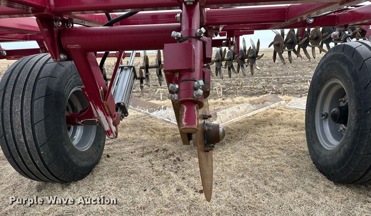 image for item ER8821 2022 Premier Tillage Minimizer 9543 sweep plow