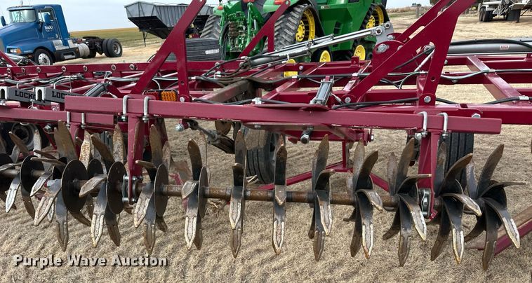 image for item ER8821 2022 Premier Tillage Minimizer 9543 sweep plow