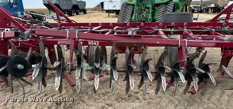 image for item ER8821 2022 Premier Tillage Minimizer 9543 sweep plow