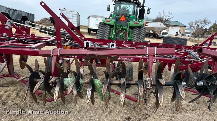 image for item ER8821 2022 Premier Tillage Minimizer 9543 sweep plow