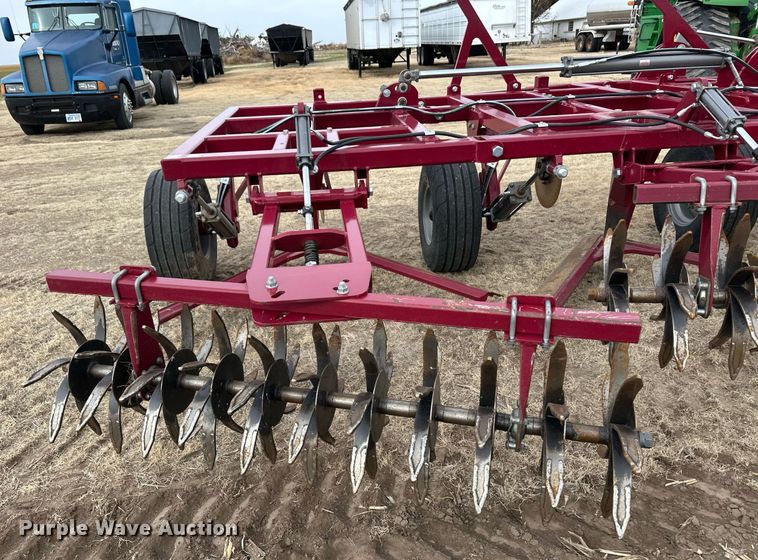 image for item ER8821 2022 Premier Tillage Minimizer 9543 sweep plow