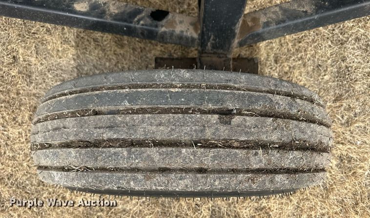 image for item ER8823 Drago GT corn head