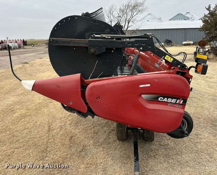 image for item ER8824 2014 Case IH 3162 flex draper head