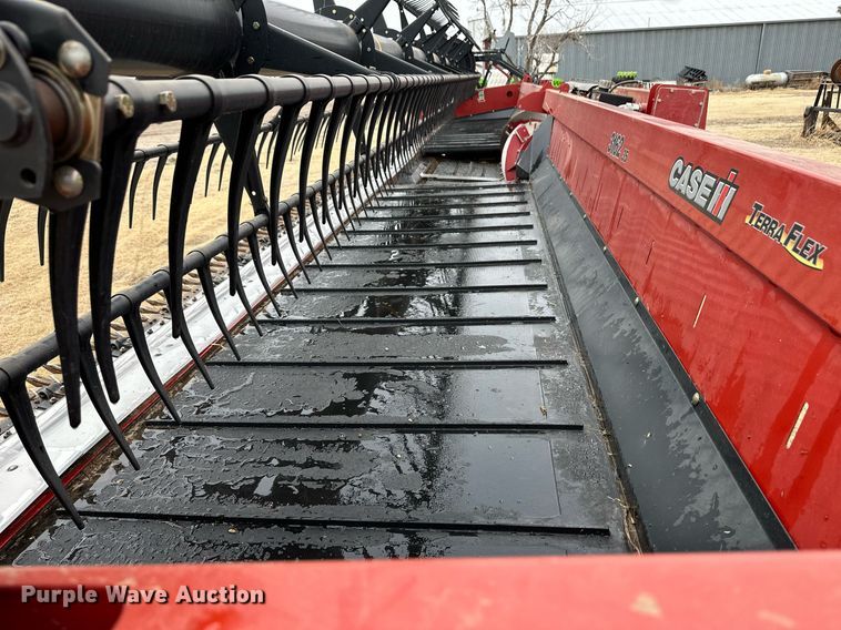image for item ER8824 2014 Case IH 3162 flex draper head