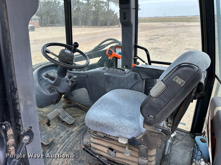 image for item ER8825 2012 New Holland TV6070 bi-directional tractor