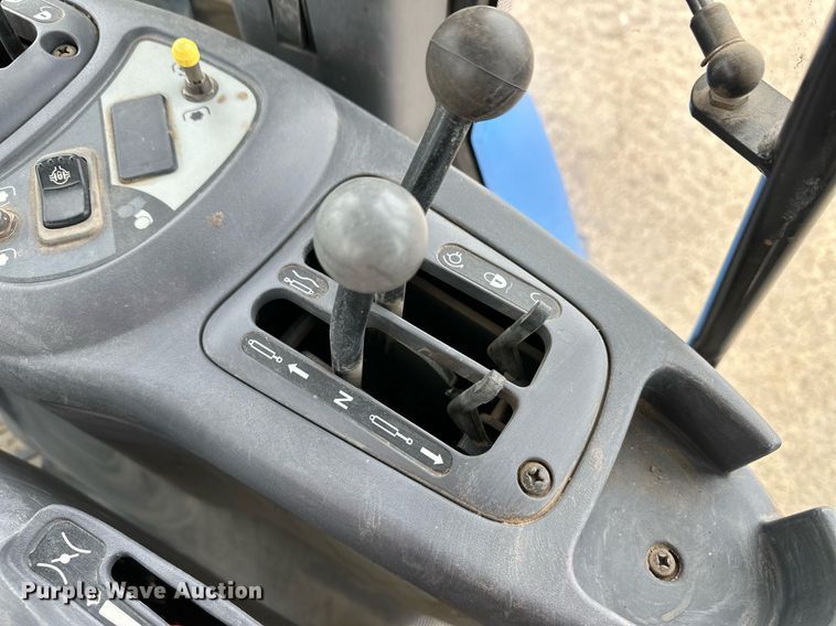 image for item ER8825 2012 New Holland TV6070 bi-directional tractor