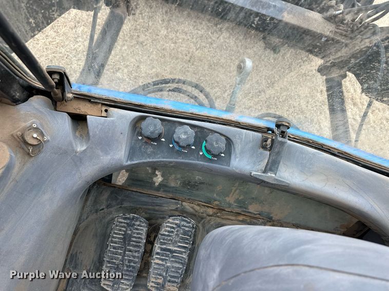 image for item ER8825 2012 New Holland TV6070 bi-directional tractor