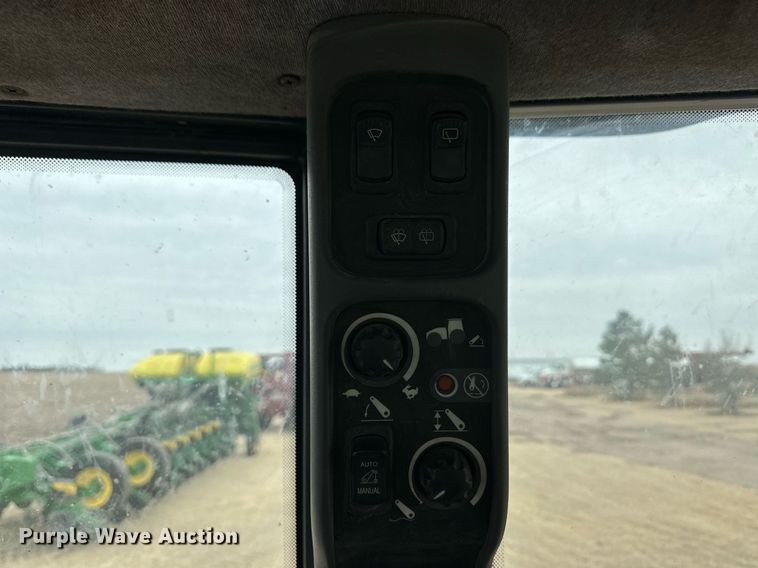 image for item ER8825 2012 New Holland TV6070 bi-directional tractor