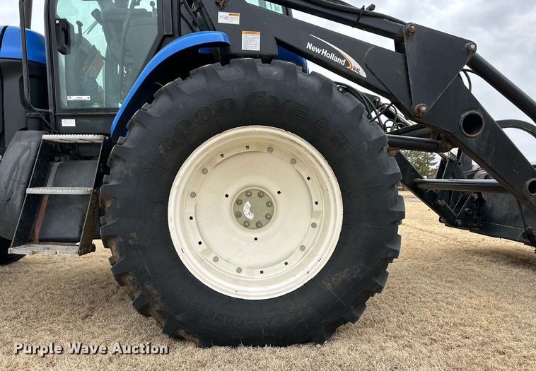 image for item ER8825 2012 New Holland TV6070 bi-directional tractor