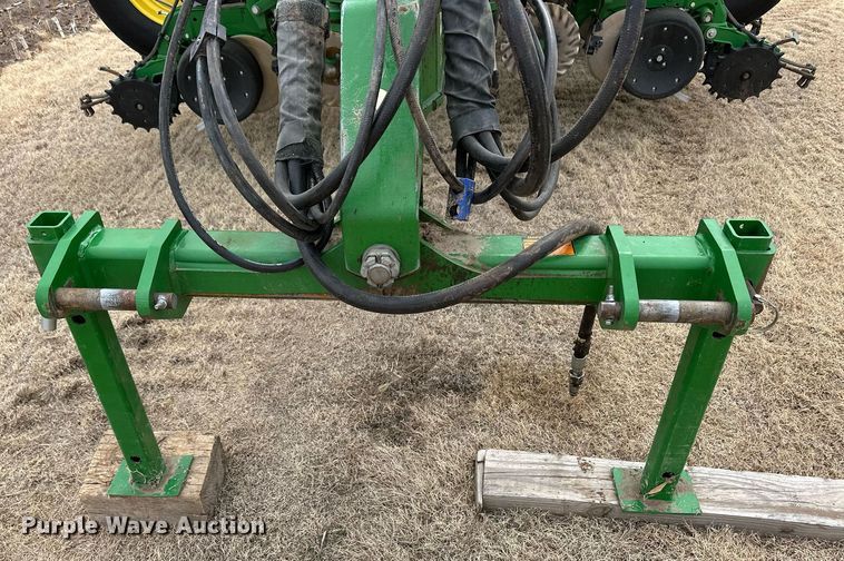 image for item ER8827 2019 John Deere 1775 NT no-till planter