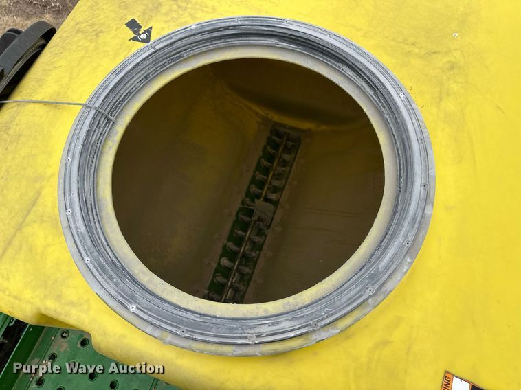 image for item ER8827 2019 John Deere 1775 NT no-till planter