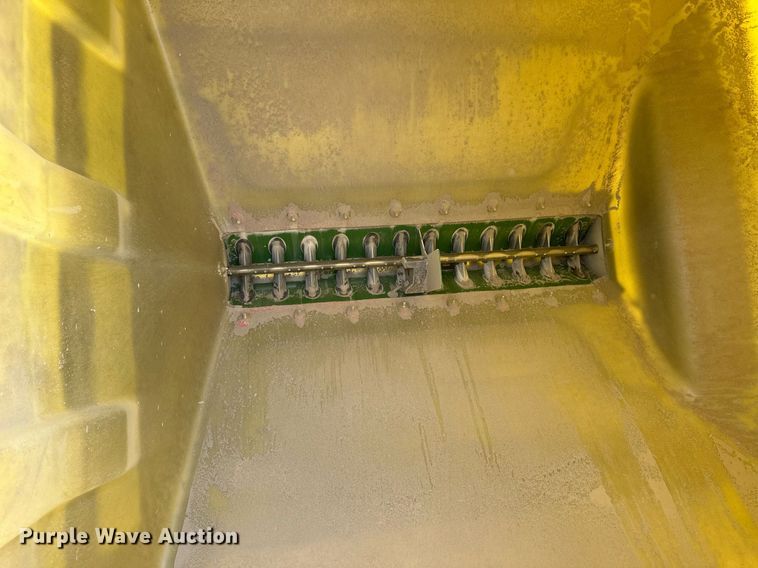 image for item ER8827 2019 John Deere 1775 NT no-till planter