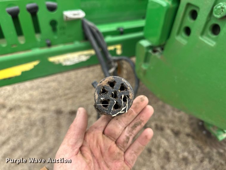 image for item ER8827 2019 John Deere 1775 NT no-till planter