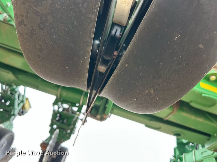 image for item ER8827 2019 John Deere 1775 NT no-till planter