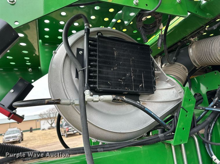 image for item ER8827 2019 John Deere 1775 NT no-till planter