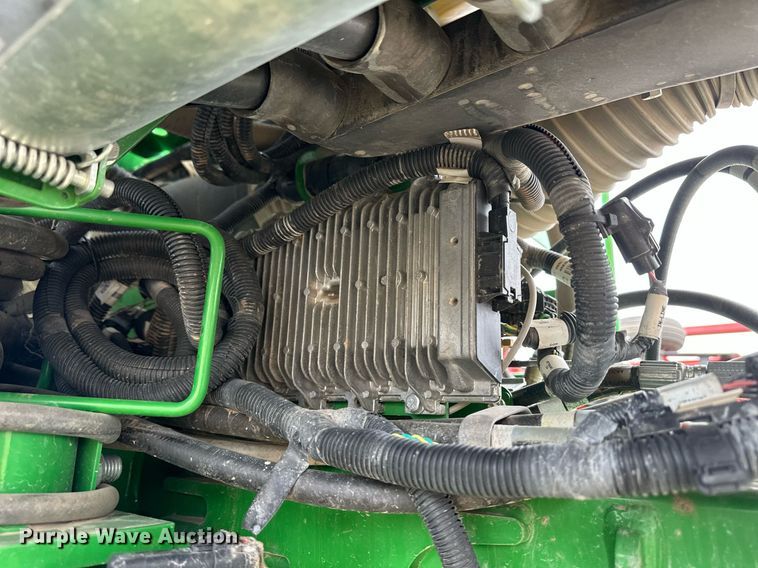 image for item ER8827 2019 John Deere 1775 NT no-till planter