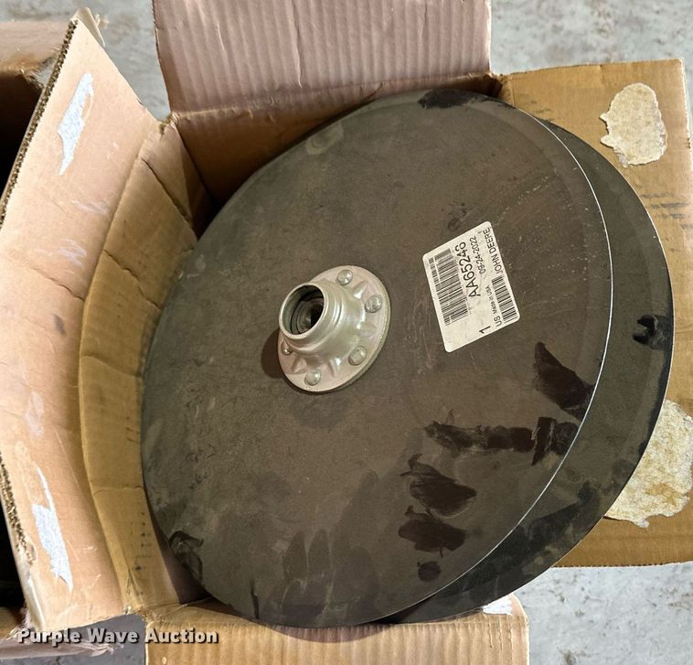 image for item ER8827 2019 John Deere 1775 NT no-till planter