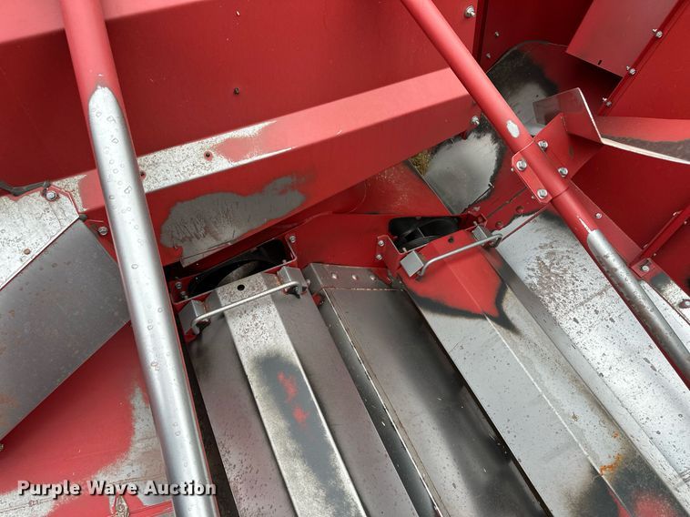 image for item ER8828 2013 Case IH 9230 combine