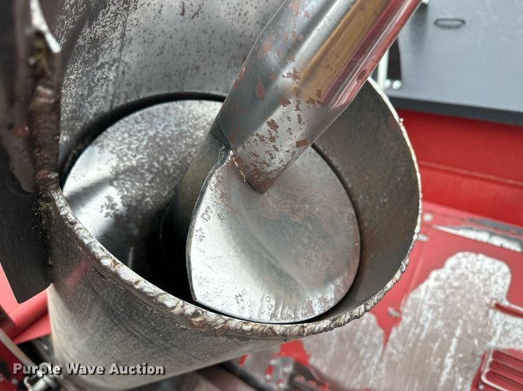 image for item ER8828 2013 Case IH 9230 combine