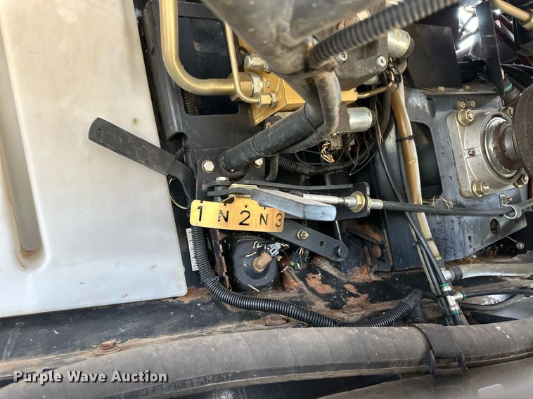 image for item ER8828 2013 Case IH 9230 combine