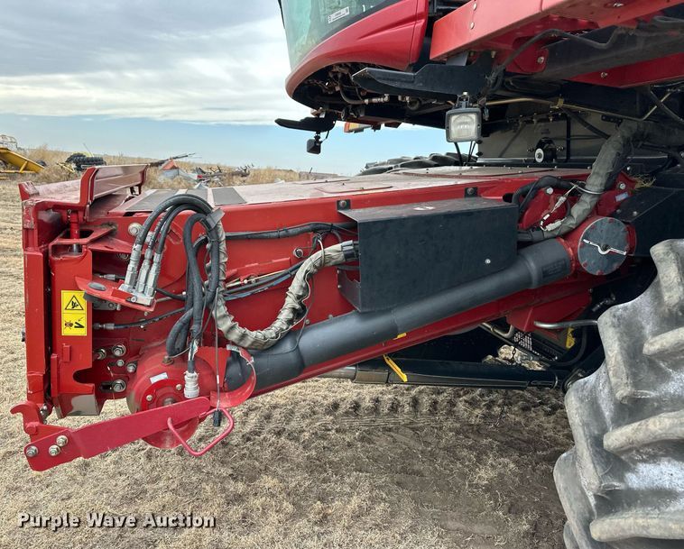 image for item ER8828 2013 Case IH 9230 combine