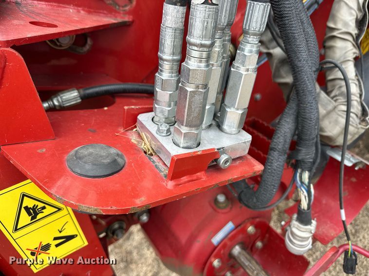 image for item ER8828 2013 Case IH 9230 combine