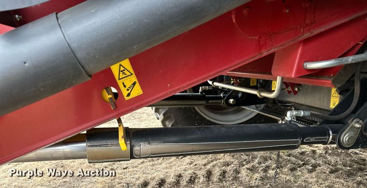 image for item ER8828 2013 Case IH 9230 combine