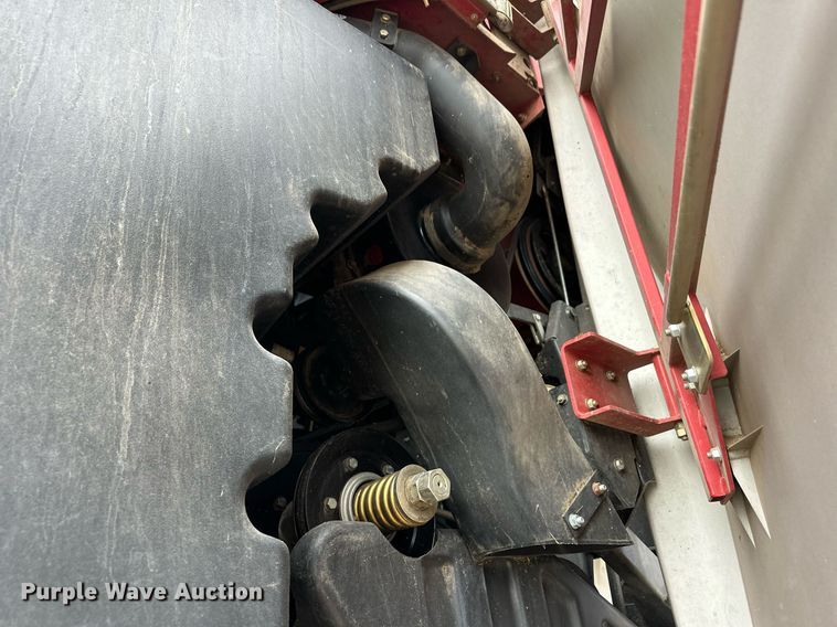 image for item ER8828 2013 Case IH 9230 combine