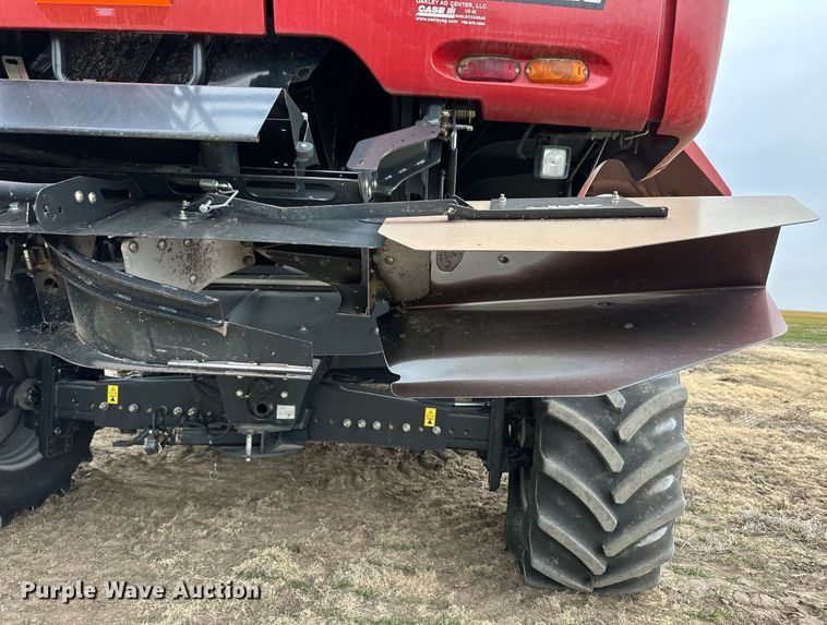 image for item ER8828 2013 Case IH 9230 combine