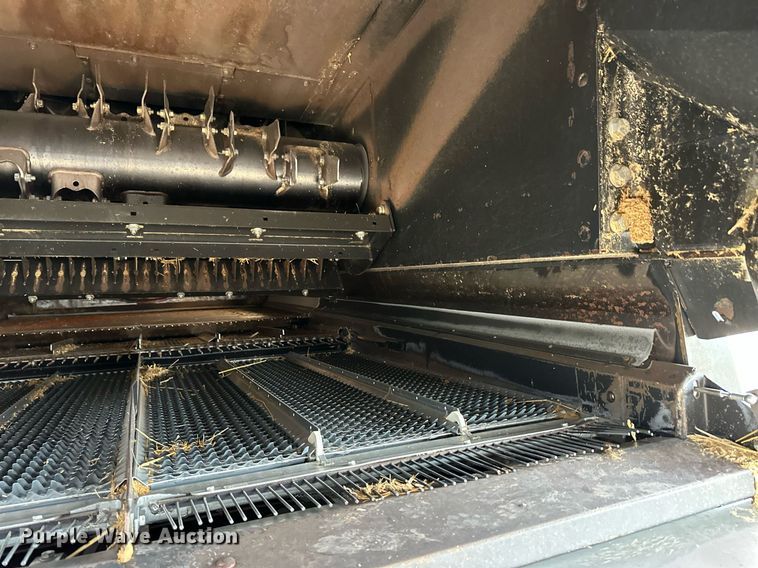 image for item ER8828 2013 Case IH 9230 combine