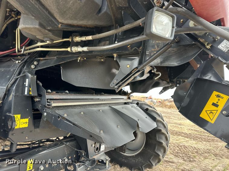 image for item ER8828 2013 Case IH 9230 combine