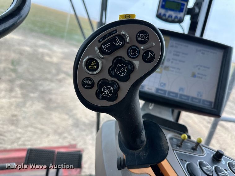 image for item ER8828 2013 Case IH 9230 combine