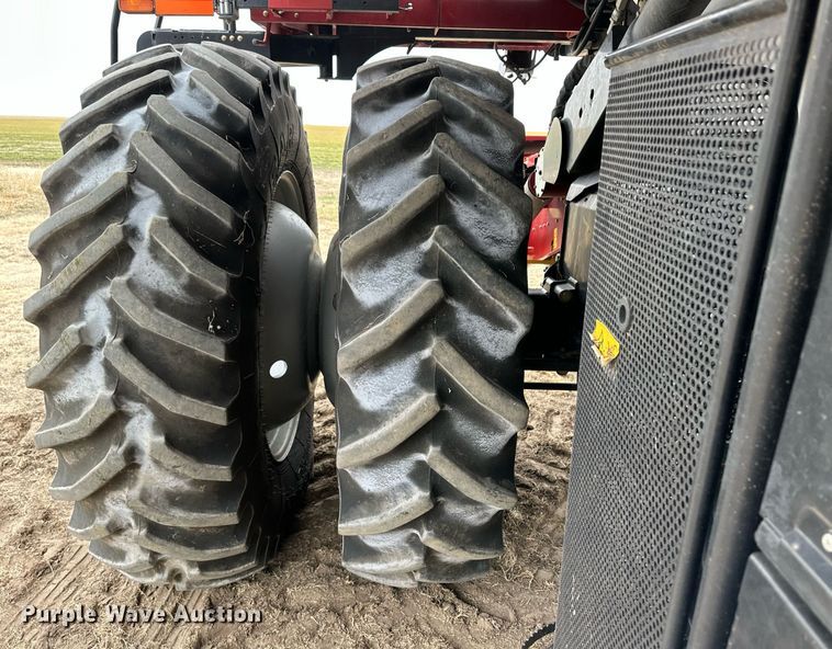 image for item ER8828 2013 Case IH 9230 combine