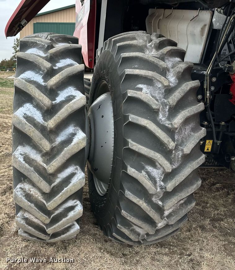 image for item ER8828 2013 Case IH 9230 combine