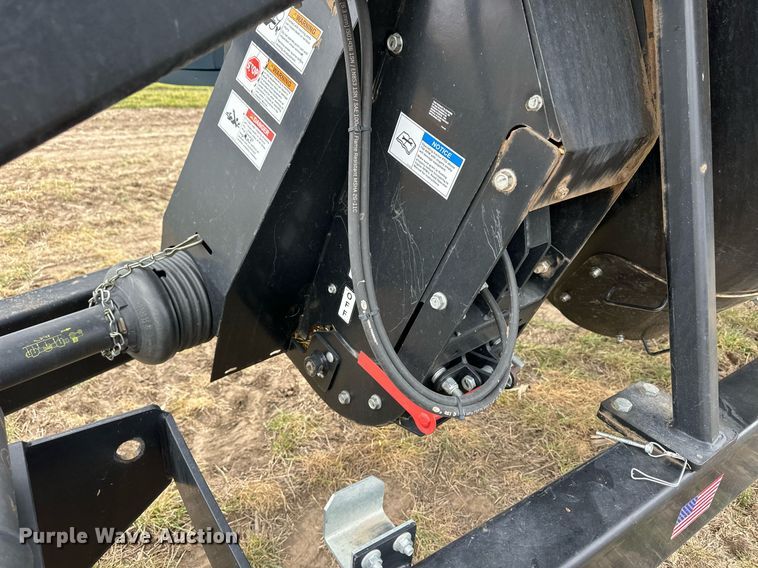 image for item ER8829 2014 Kinze 1300 grain cart