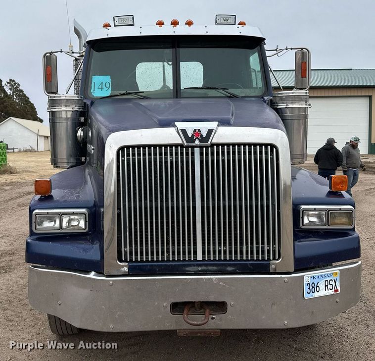 image for item ER8832 2009 Western Star 4900EX semi truck