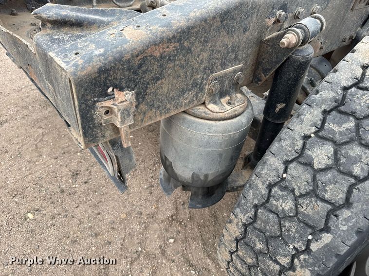 image for item ER8832 2009 Western Star 4900EX semi truck