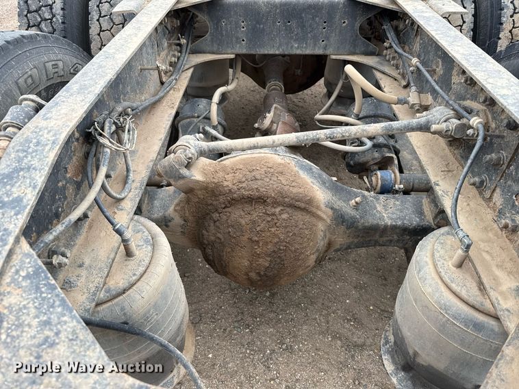 image for item ER8832 2009 Western Star 4900EX semi truck