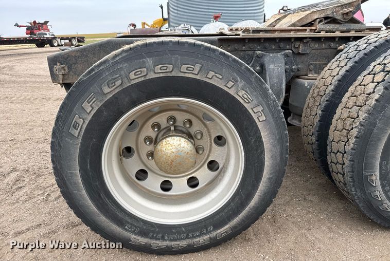 image for item ER8832 2009 Western Star 4900EX semi truck