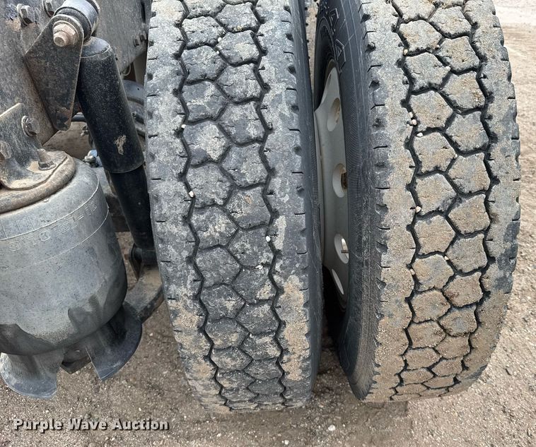 image for item ER8832 2009 Western Star 4900EX semi truck