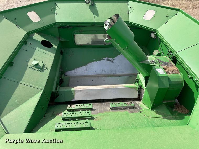 image for item ER8919 2003 John Deere 9750 STS combine