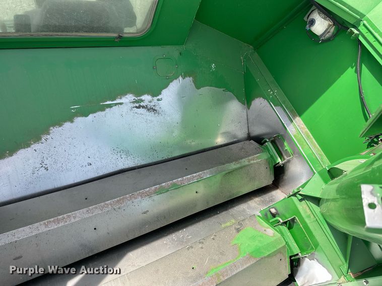 image for item ER8919 2003 John Deere 9750 STS combine