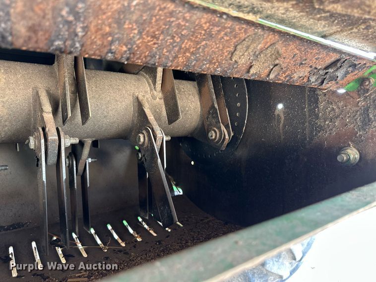 image for item ER8919 2003 John Deere 9750 STS combine