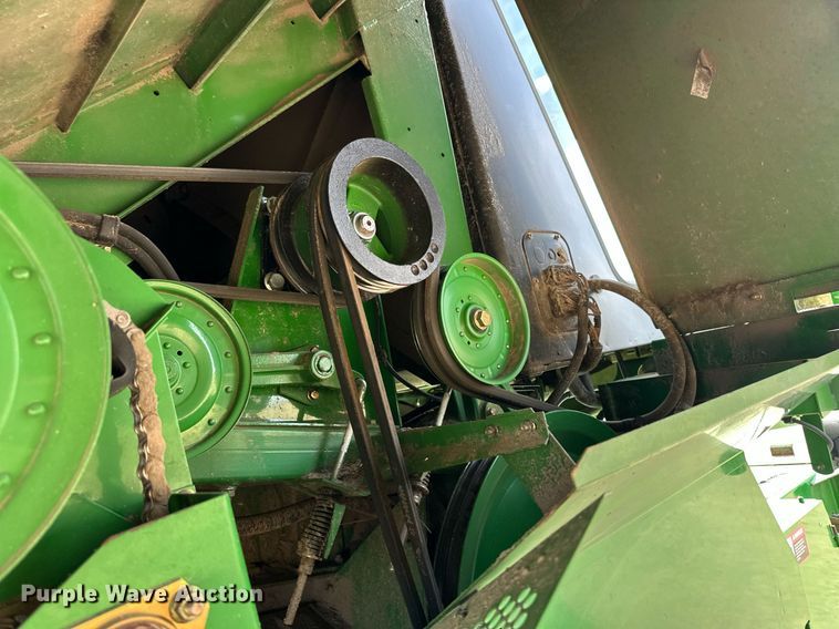 image for item ER8919 2003 John Deere 9750 STS combine