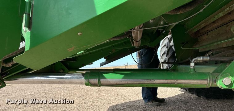 image for item ER8919 2003 John Deere 9750 STS combine