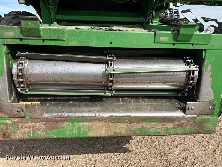 image for item ER8919 2003 John Deere 9750 STS combine