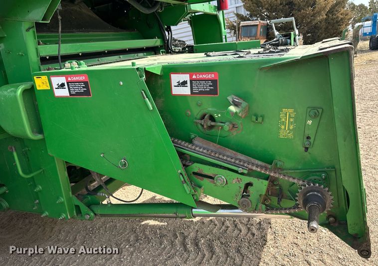 image for item ER8919 2003 John Deere 9750 STS combine