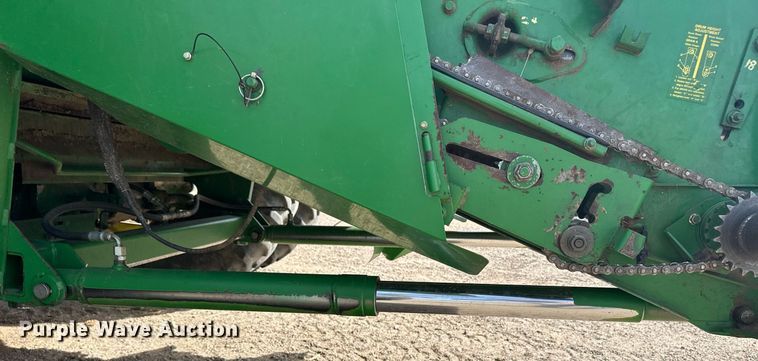 image for item ER8919 2003 John Deere 9750 STS combine