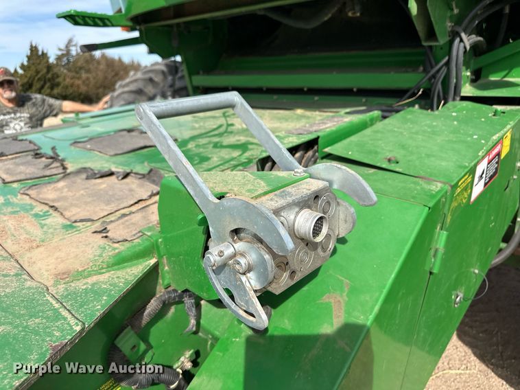 image for item ER8919 2003 John Deere 9750 STS combine