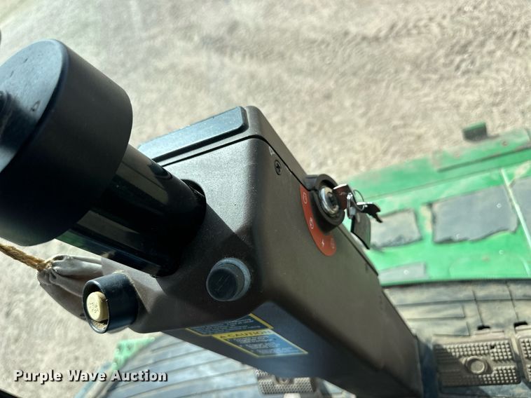 image for item ER8919 2003 John Deere 9750 STS combine